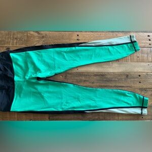 Athletic Lululemon Leggings (Size 4)